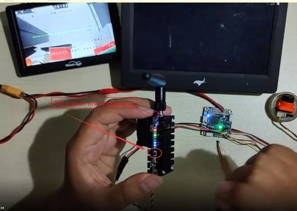 SoloGood Over 20Km Range 5.8Ghz 2W FPV Wireless Transmitter TS582000 5.8G 2000MW 8CH Video AV Audio Sender